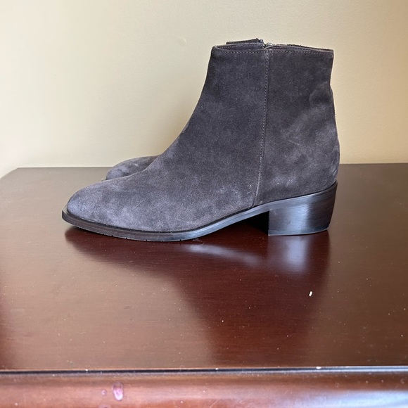 Aquatalia suede bootie- BNWT - Picture 4 of 7